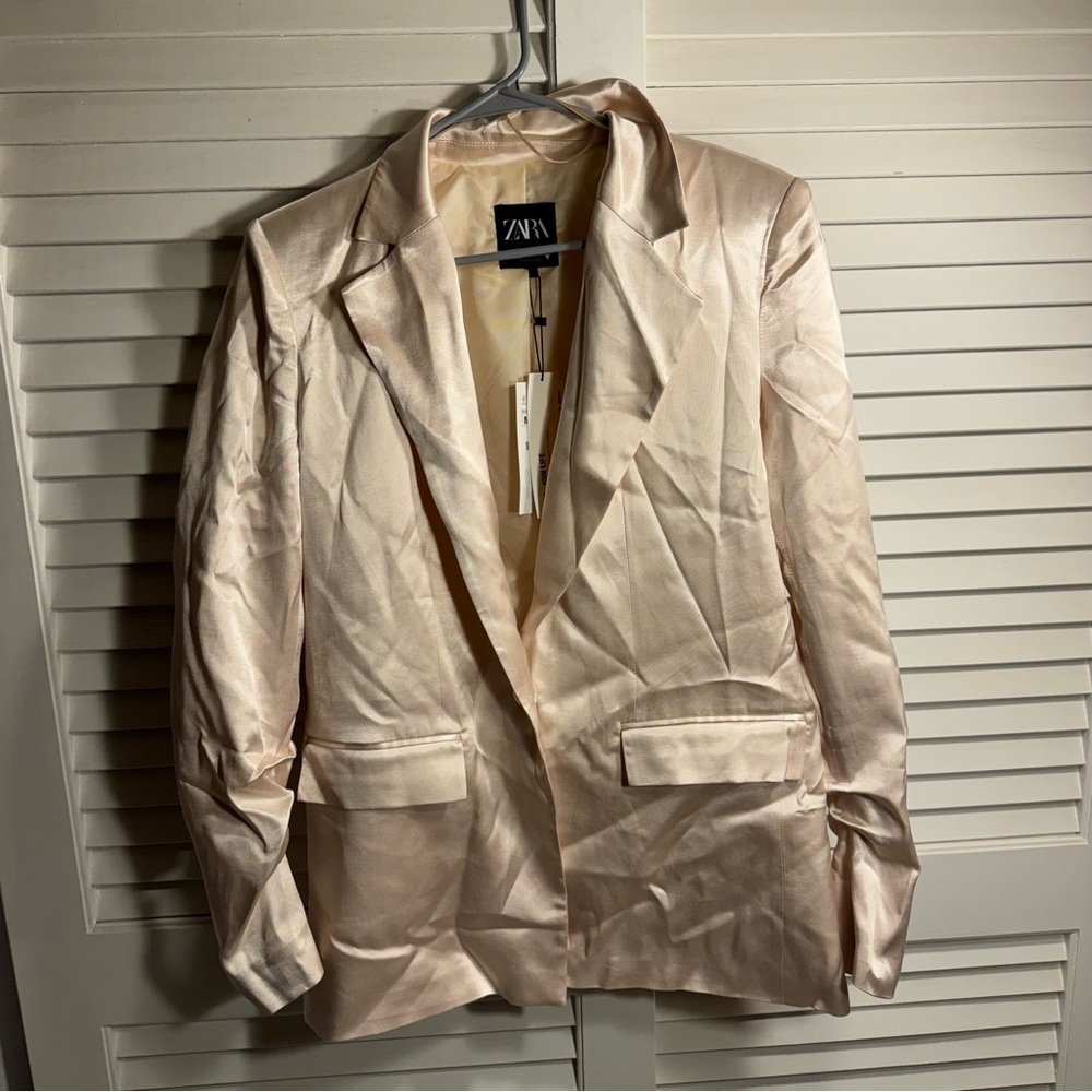 *BRAND NEW* Zara Satin Beige Blazer